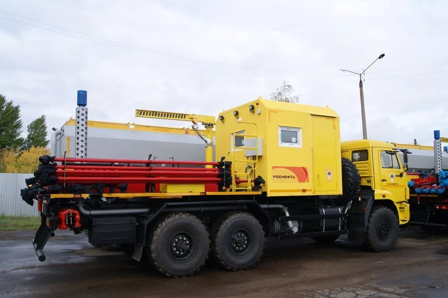 كتلة المانيفولد لعمليات الضخ والإسمنت على هيكل كاما ز BM-70K