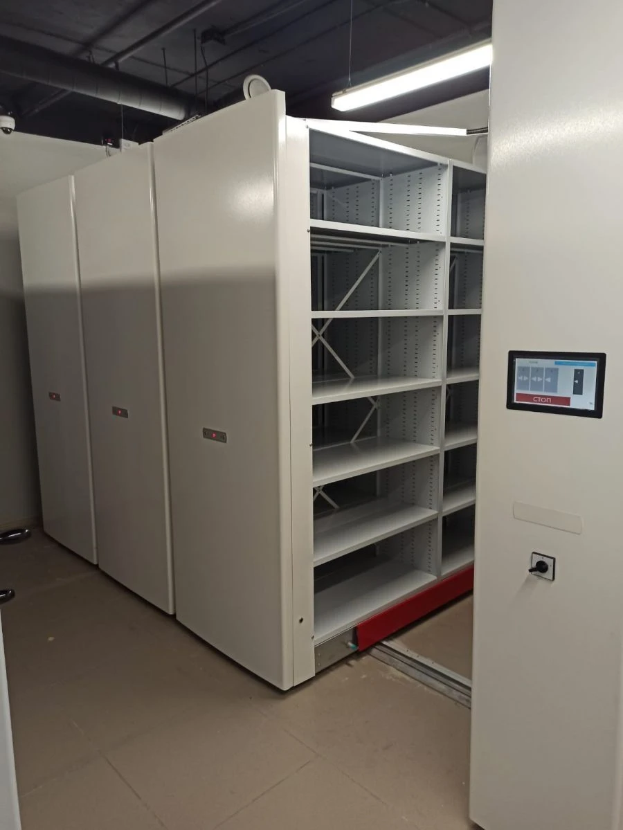 Electrified Shelving Unit with Electronic Control