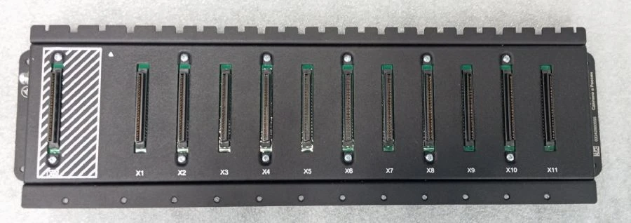 وحدة التحكم القابلة للبرمجة إيلسي-إم كي سي لقياس الجهد