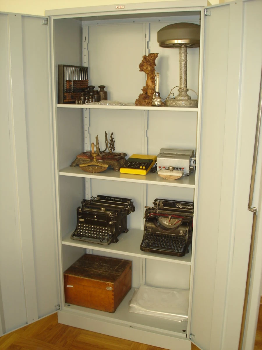 Universal Metal Cabinets with Scratch-Resistant Coating