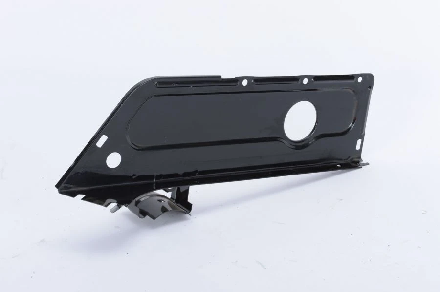 لوحة جانبية لغطاء المحرك اليسرى 374195840230900