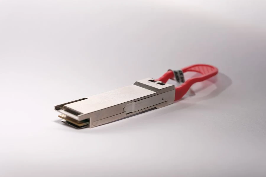 جهاز الإرسال والاستقبال البصري NR-QSFP-100G-ER4-L-LC2