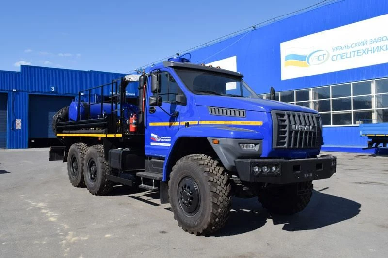 Deparaffinization Unit UZST Type UZST01 Model 6891-20 on Ural 5557-74 Chassis