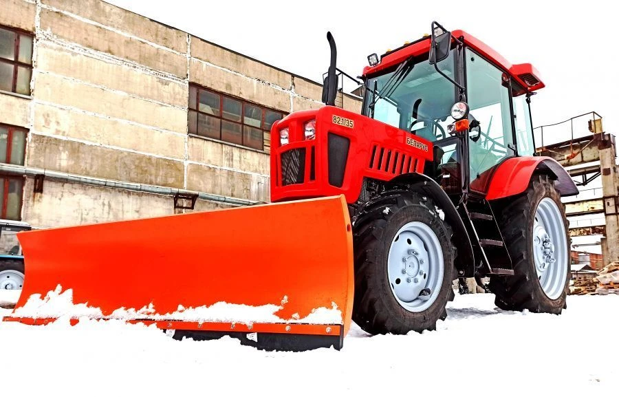 آلة تنظيف الطرق طراز ЧЛМЗ МД.05