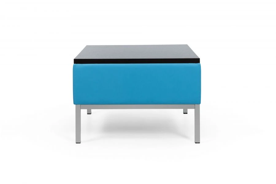 Compact Puff for Public Spaces