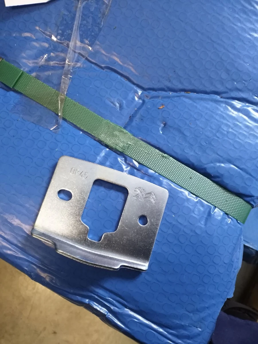 Door Hook for Body Reinforcement 9830915480