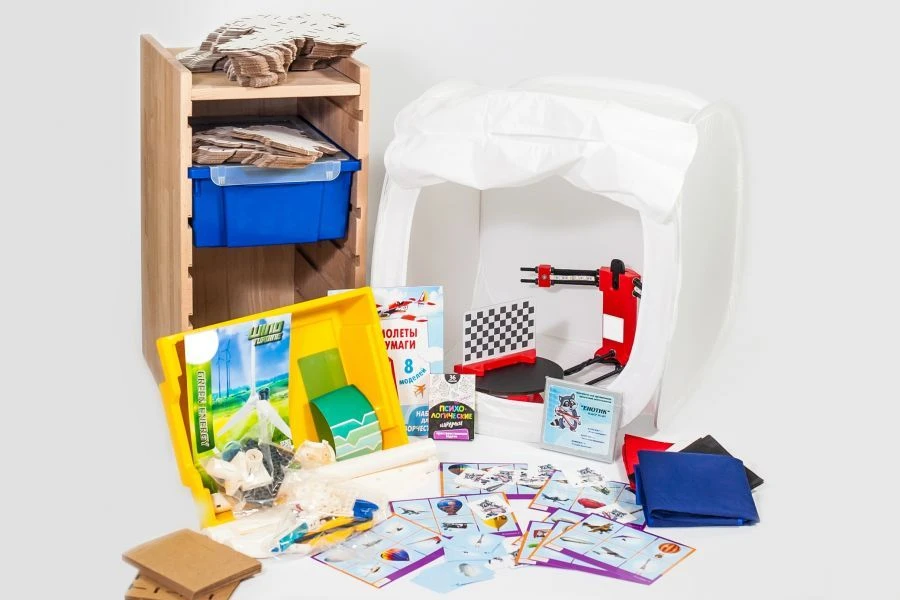 Educational Methodology Set for Project Activities in Preschools №2-IT (Modeling, Aeromodelling, Project Studio)