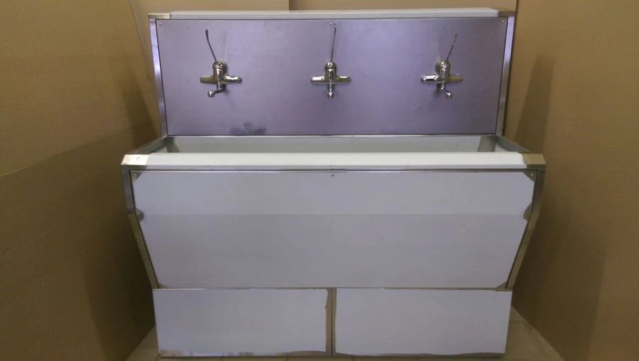 Wall-Mounted Surgical Sink HMM-073 "LABROMED-3" TU 9451-008-13305037-2008