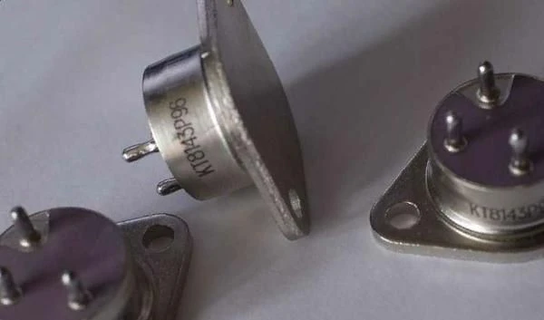 Powerful High-Voltage N-P-N Switching Transistor KT8143F