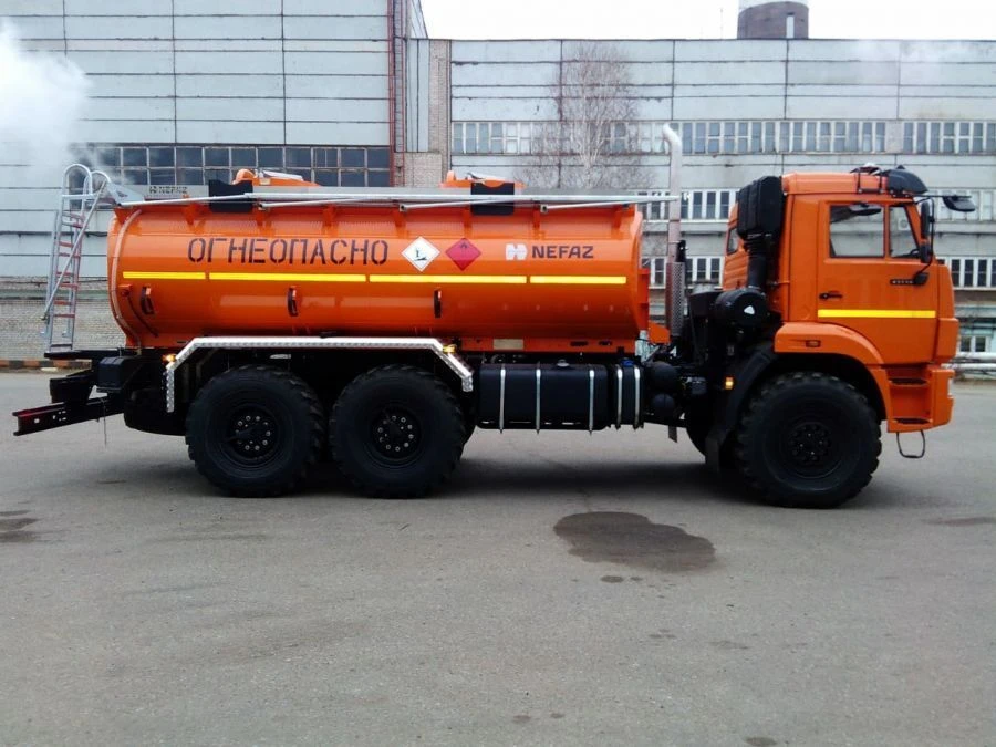 Nefaz 66052-A5 Fuel Tanker on Kamaz 65115-A5 Chassis with Cummins ISB6.7 E5300 Engine