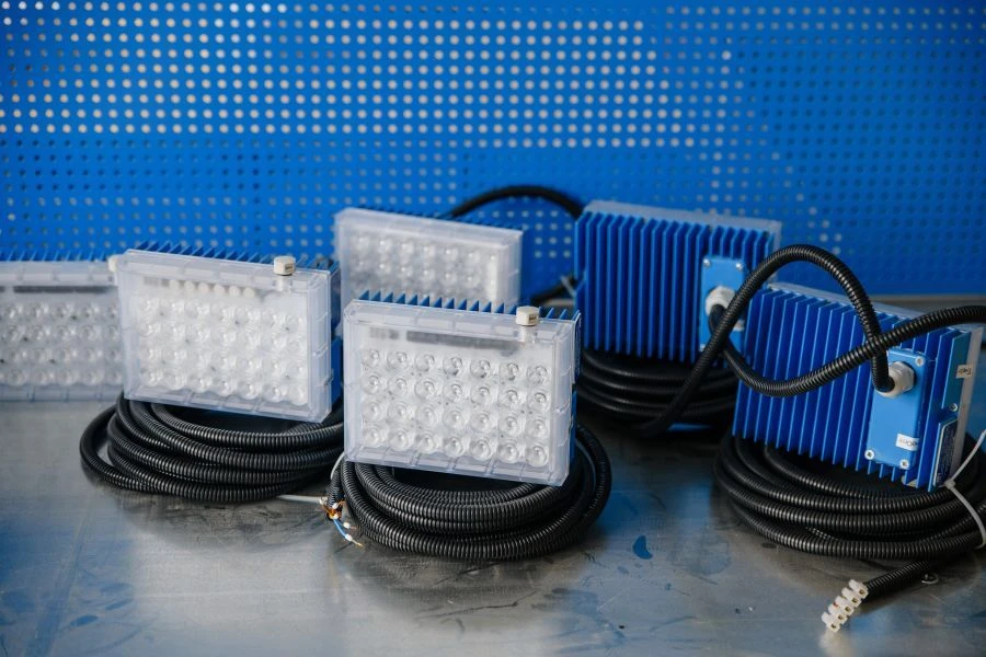 Dual-Mode LED Lighting TECHNО-SSD