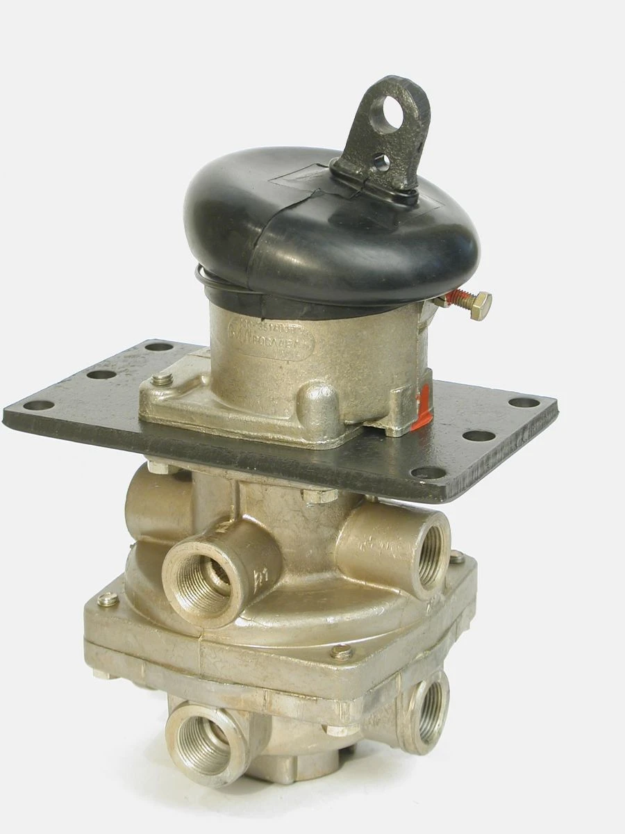 Two-Section Brake Valve with Lever 100-3514008-30