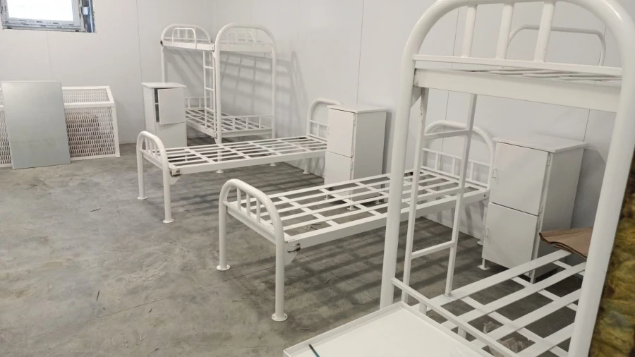Steel Frame Bed with Round Tube Headboard