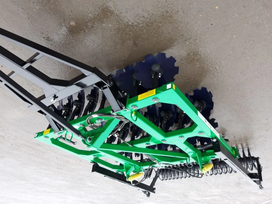 محراث قرصي مقطورة BD 2.6x3P مع أسطوانة