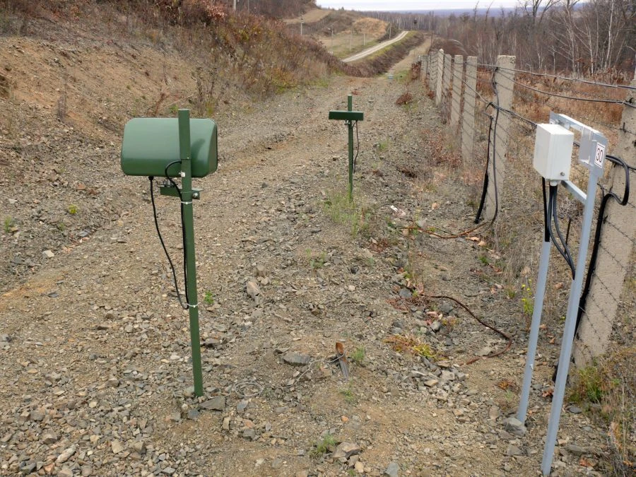 Linear Microwave Security Detector RIF-RLM-500