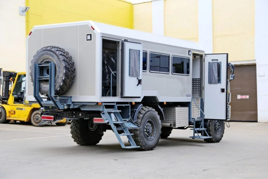 Special Crew Transport Vehicle 4237V-R on KAMAZ 43502-D5 Chassis