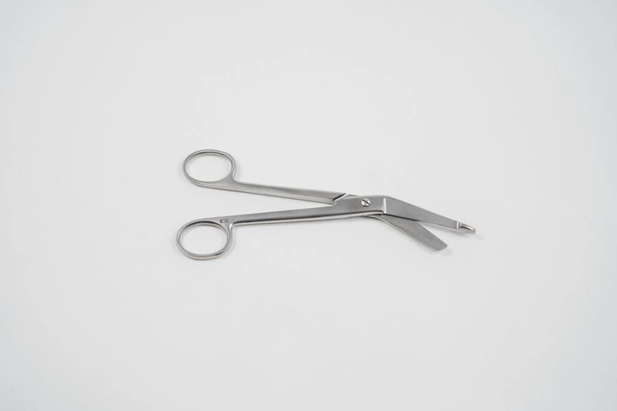 Horizontal Curved Bandage Cutting Scissors, Model VZ-N-14, 185mm
