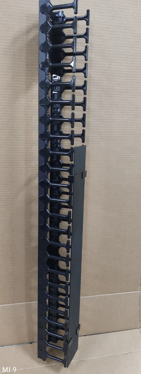 منظم كابلات عمودي C3.OП لإدارة كابلات فعالة