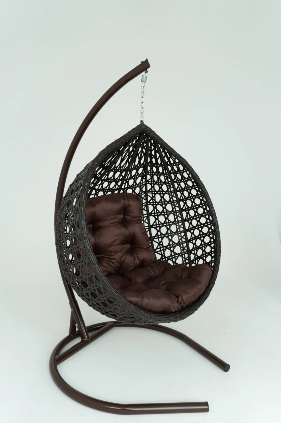 Hanging Chair for Relaxation and Aesthetic Enjoyment