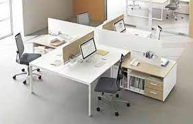 4-Seat Work Desk with Screens by DAMINART