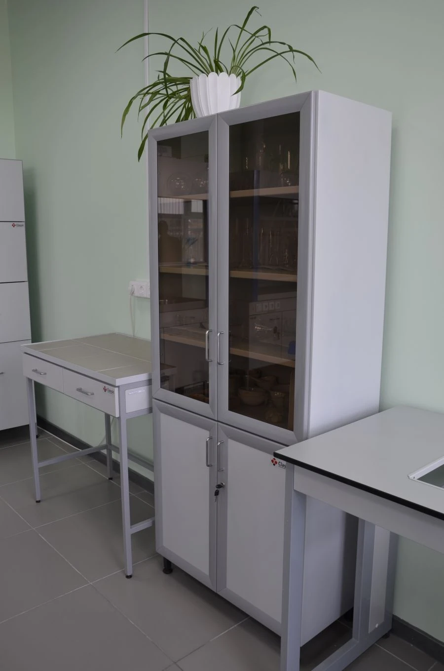 Classic Series Storage Cabinet "TSH