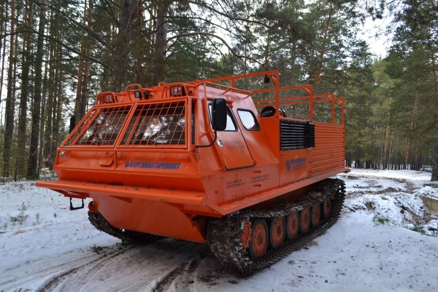 مركبة ثلجية ومستنقعية متعددة الاستخدامات KTM-12E