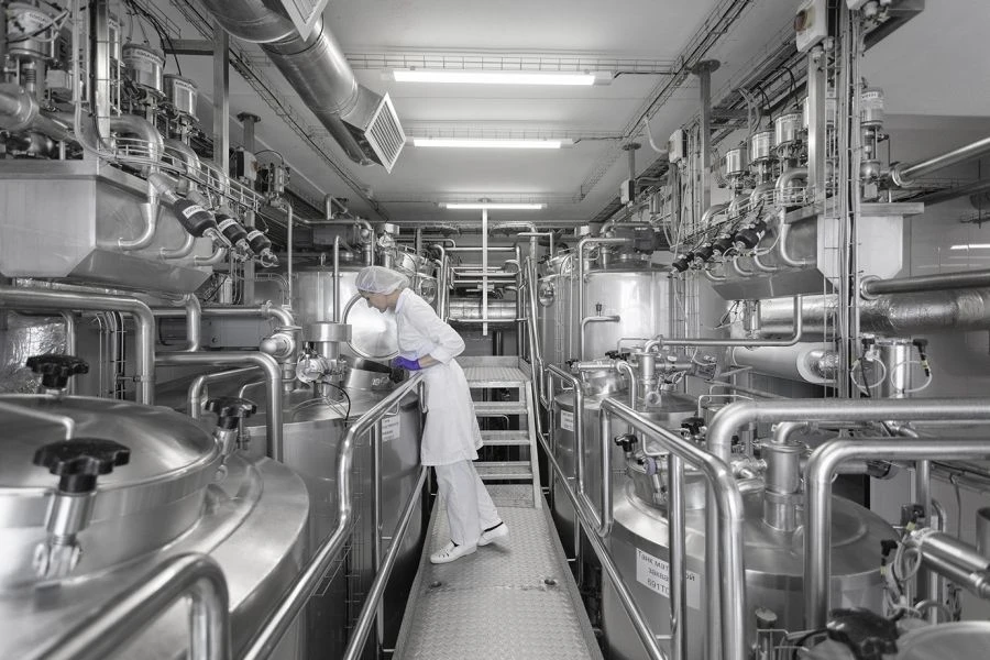 Cream Storage Tank with Mixer