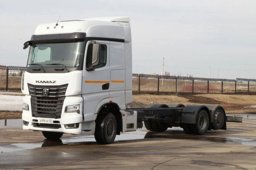 شاسيه كامتز-65658-ب5 لتركيب المعدات