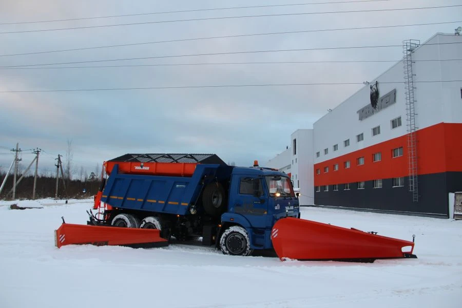 MKDU-2 Combined Road Sweeper on KAMAZ-65115-RR Chassis