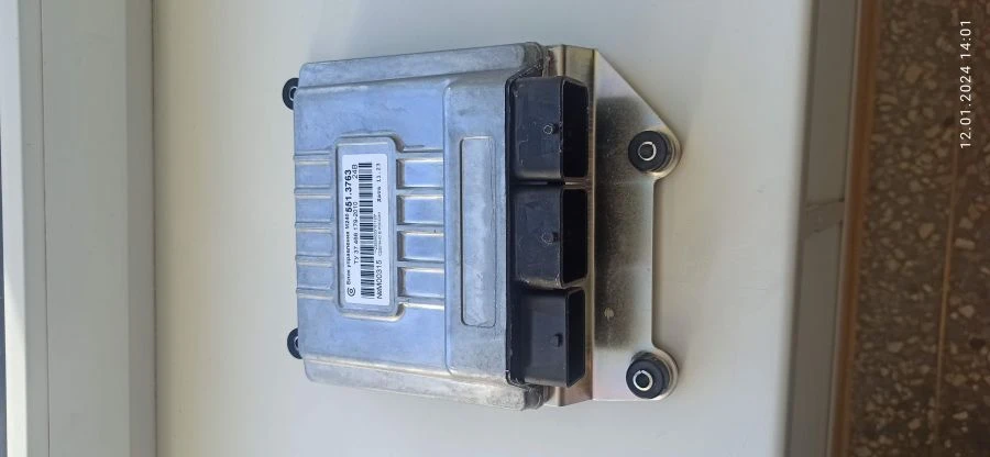 Engine Control Unit for 6-Cylinder Engine 551.3763