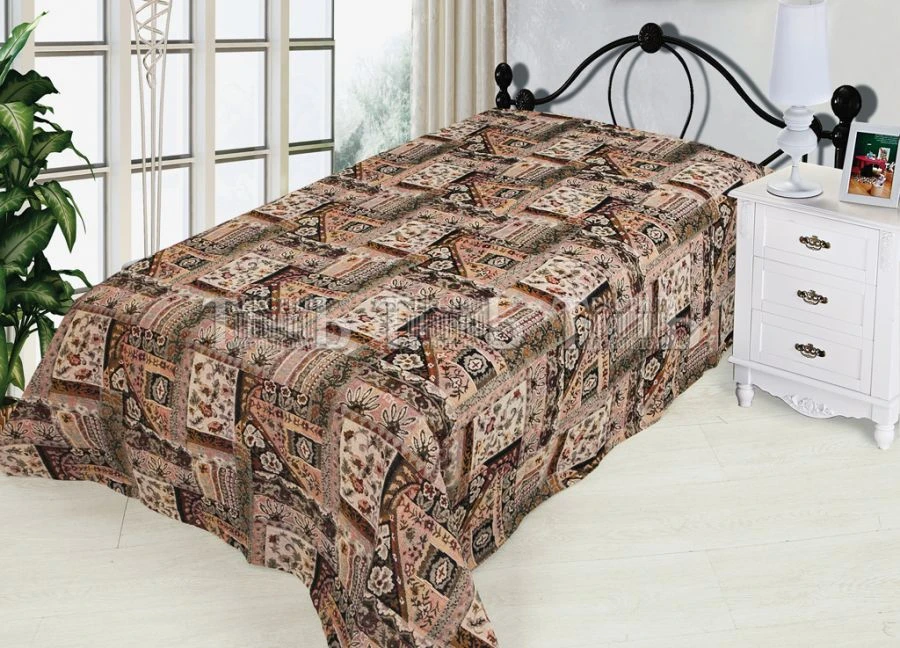 Tapestry Bedspread - Elegant Decorative Coverlet