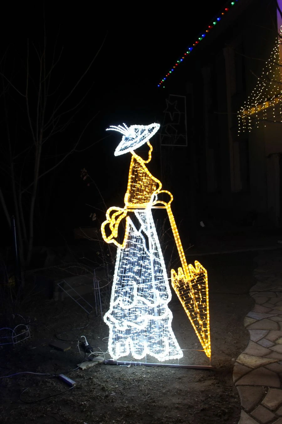 Decorative Outdoor Fixture "Dama" - Frame Illumination