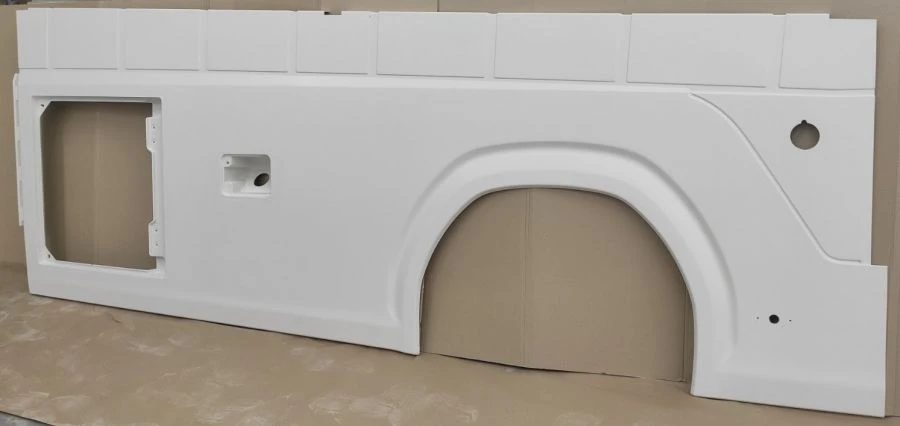 لوحة الجانب السفلي الخلفية اليمنى للحافلة 422320-5401360