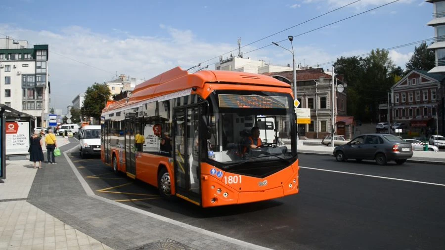 Passenger Trolleybus Model 321000 - Three-Door Design
