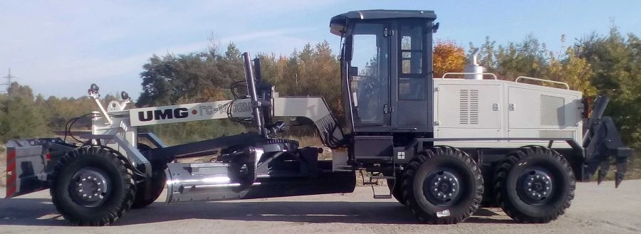 جرار الطرق AG-140 بمحرك YAMZ-236G-16 وناقل حركة يدوي