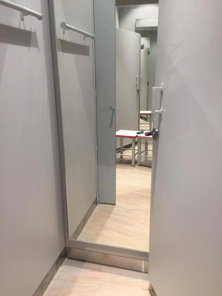 Fitting Room Cabin - Compact Design for Retail Spaces