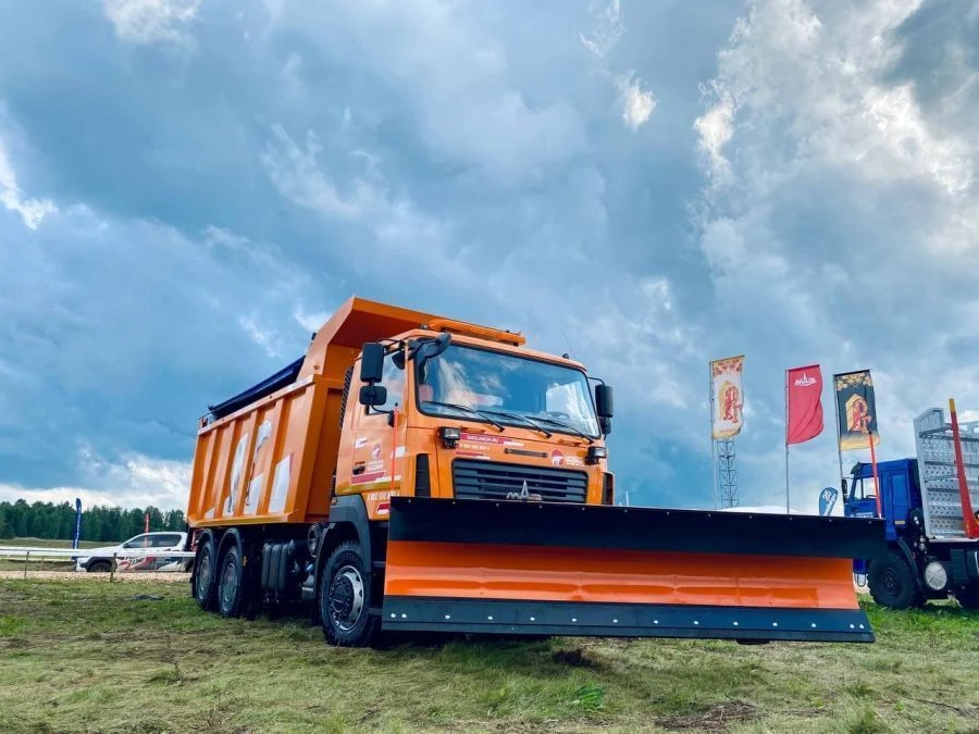 آلة الطريق المدمجة ك.د.م 7881250 على أساس سيارة ماز 5340