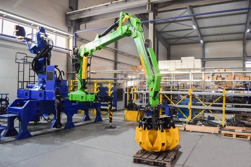 Crane for Lifting and Moving Loads - ANT 10MM