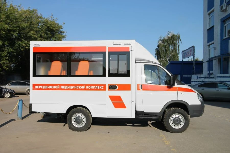 Mobile Medical Complex 2243G, Modification 224395 with Diesel Engine on GAZ 33 Chassis