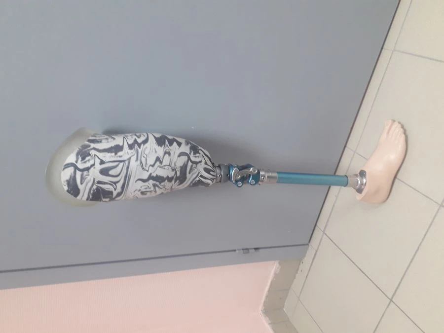 بروتيز للفخذ للاستخدام أثناء الاستحمام، مقبس مخصص