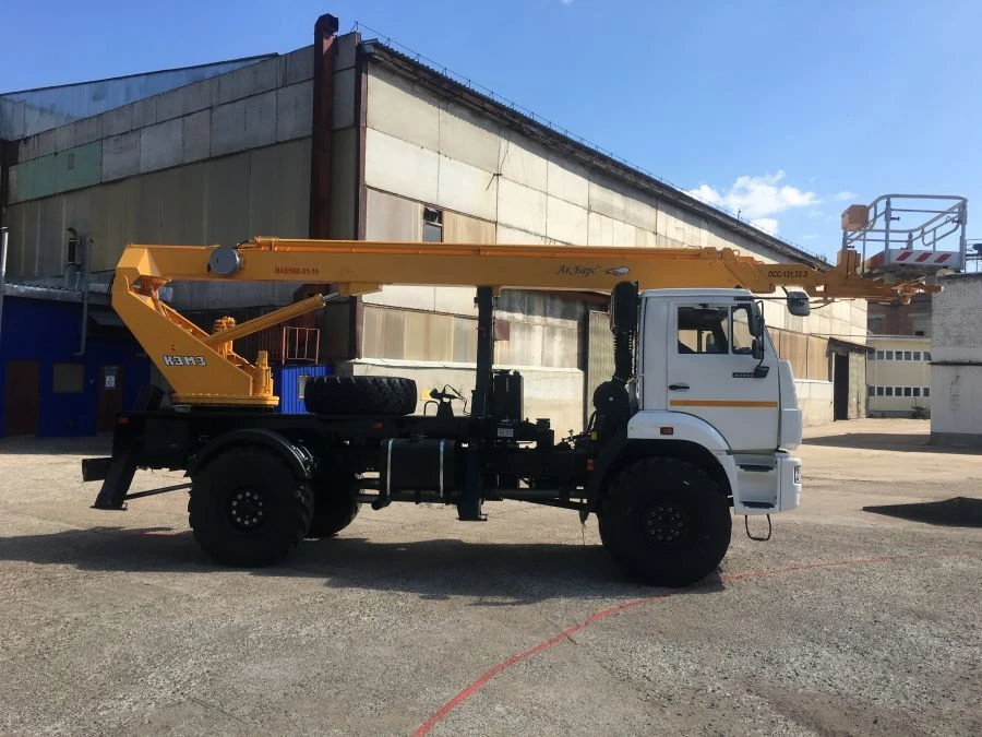 منصة العمل الجوية PSS-131.22E على شاسيه كاما ز