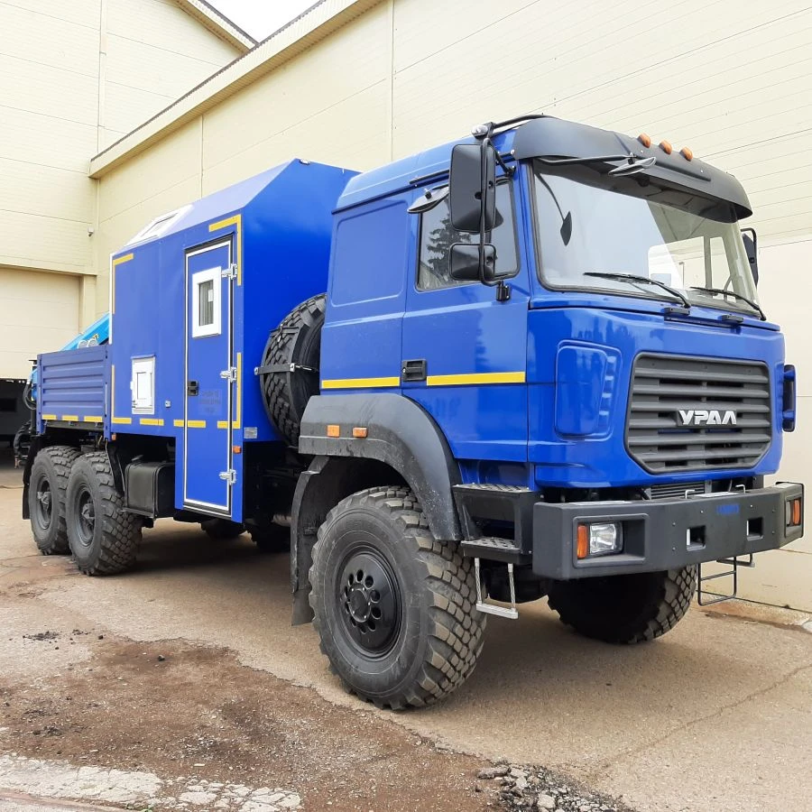 مركبة خاصة طراز 676213 مع رافعة (АО «ИНМАН ИМ50») على هيكل URAL 4320-4971