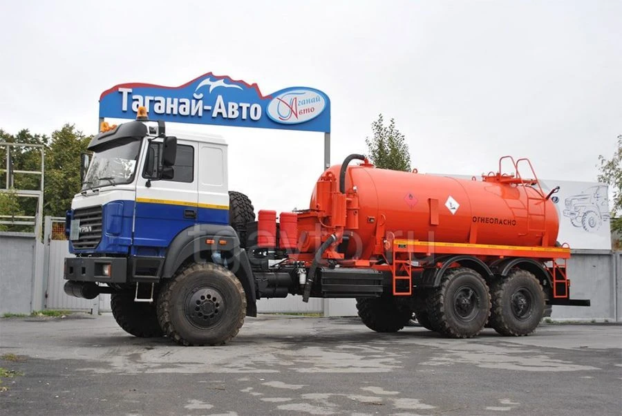 آلة جمع المكثفات النفطية والغازية AKN نوع 56702 موديل 56752B على هيكل أورال 4320-1151-41