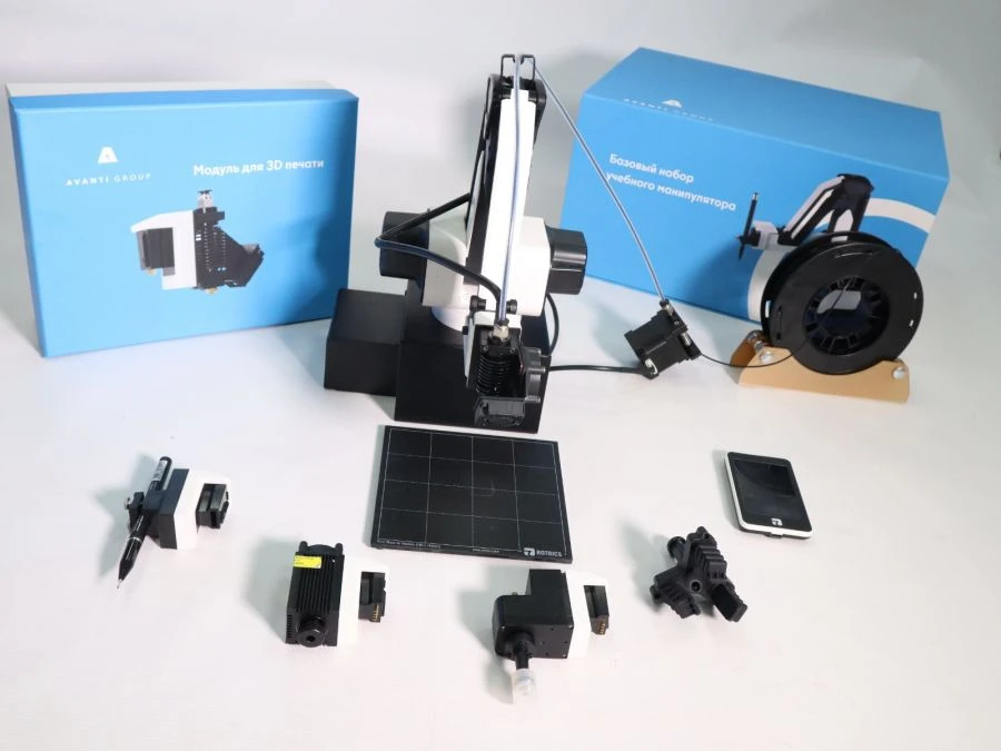 روبوت تعليمي رباعي المحاور مع ملحقات قابلة للتبديل RUAVG22FULL