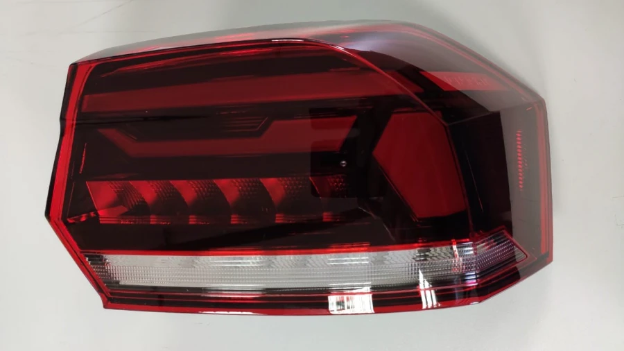 Right Rear Tail Light for VW Polo 6N5 945 096 A