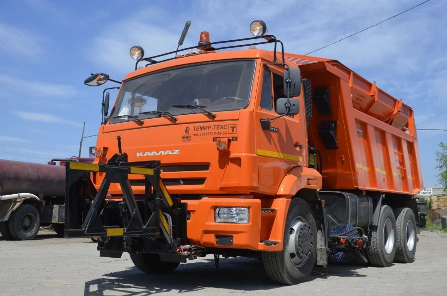 Combined Cleaning Machine KMD-65115C-E5 based on KAMAZ-65115-RS