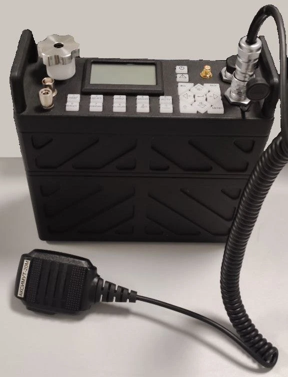 جهاز الإرسال والاستقبال الرقمي "أكسي موت-20م