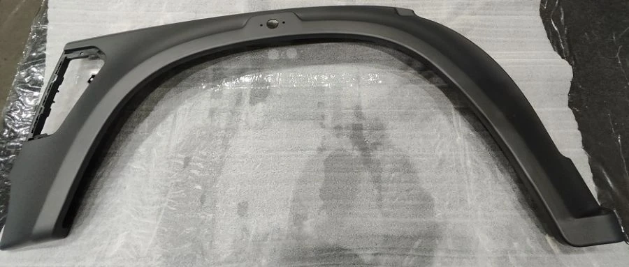 غطاء قوس العجلة الأمامية الأيسر C41R11-8403027