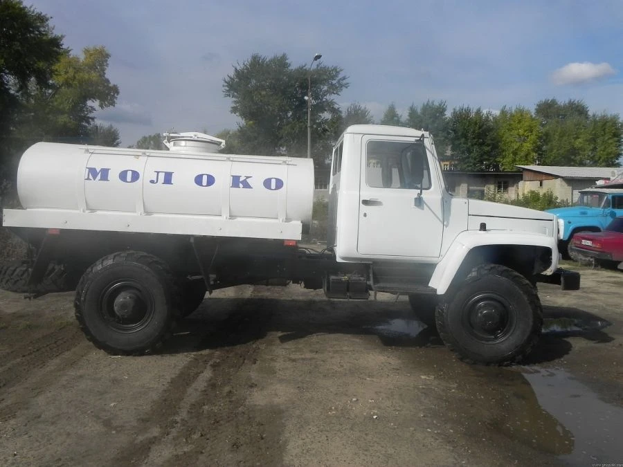 شاحنة نقل السوائل الغذائية 47121S على هيكل GAZ 33098