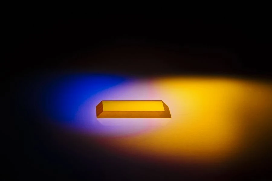 منشورات من سيلينيد الزنك - CVD-ZnSe